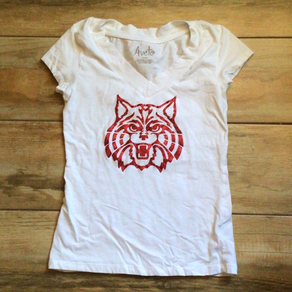 Aveto White Tee with Red Arizona of University Wildcat Graphic